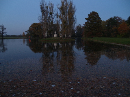 kurz vor der Kaschemme
